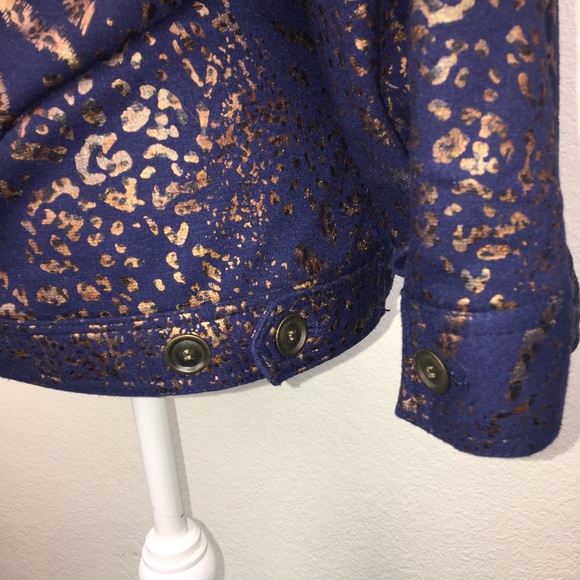 Plus Navy and Copper Animal Print Light Jacket - Picture 6 of 6
